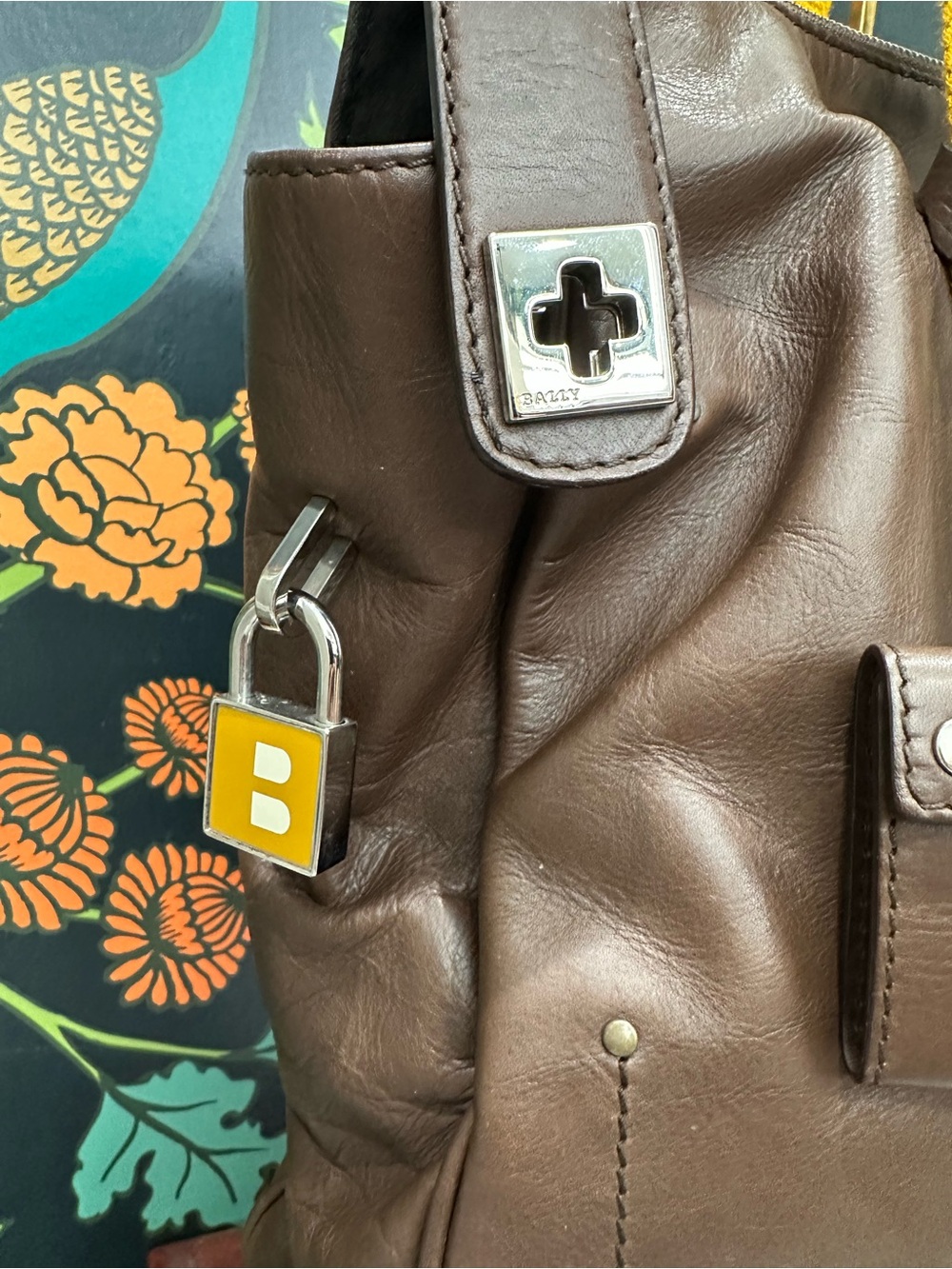 Bally Taprus Brown Leather Travel Tote Weekender Bag Lock Key & Pouch - Picture 7 of 16